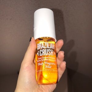 So de Janeiro body fragrance mist